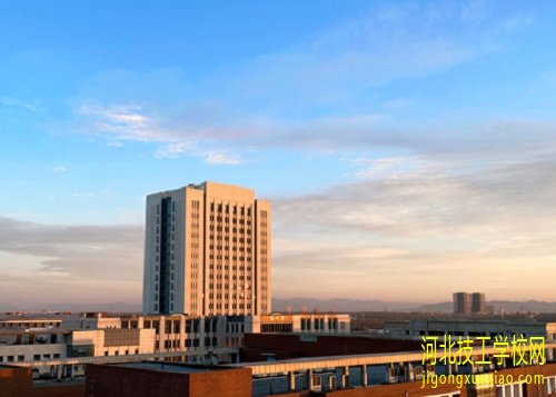 三河市高级技工学校