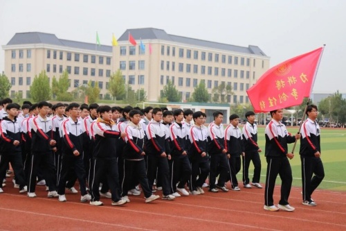 河北中专贫困生补助多少