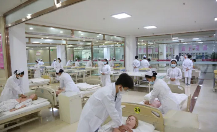 医疗护理员工资一般多少 工资一般多少钱